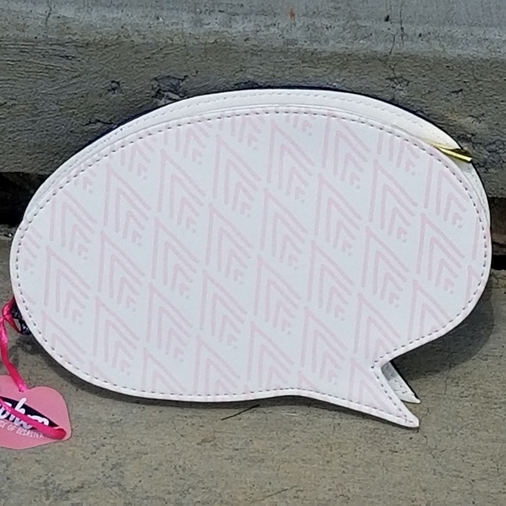 PHWOAR Clutch - Picture 3 of 3